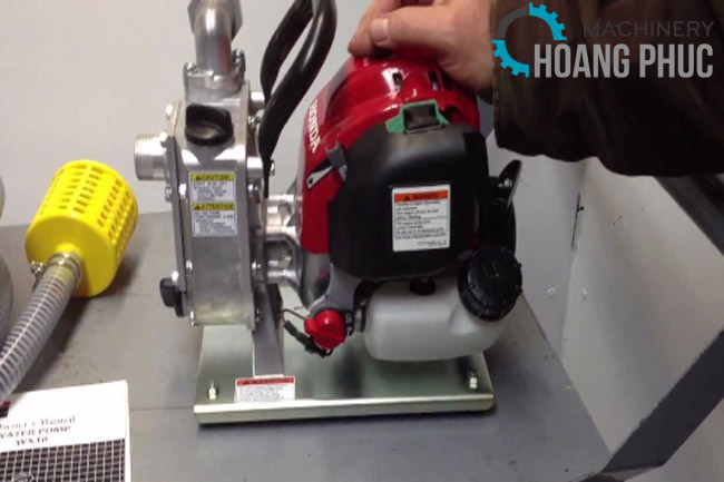 N&ecirc;n sử dụng m&aacute;y bơm nước chạy xăng, chạy điện hay chạy dầu?